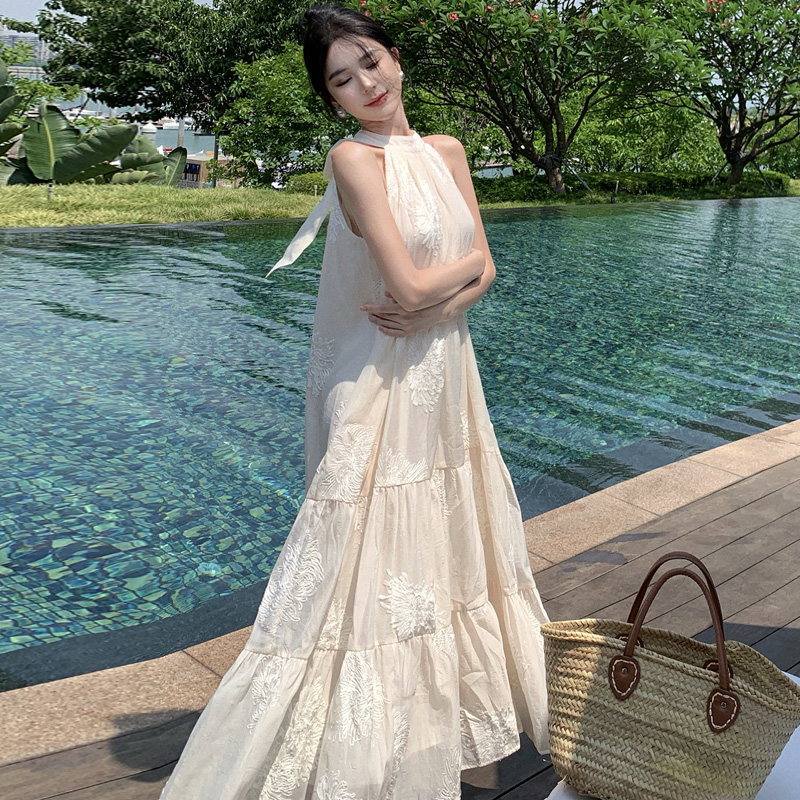 2023 Summer French Vintage Apricot Embroidered Halter Dress Sleeveless Off-Shoulder Flowy Long Vacation Dress - Image 5