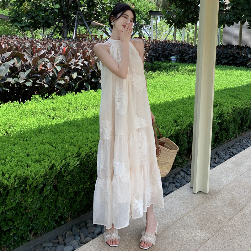 2023 Summer French Vintage Apricot Embroidered Halter Dress Sleeveless Off-Shoulder Flowy Long Vacation Dress - Image 3