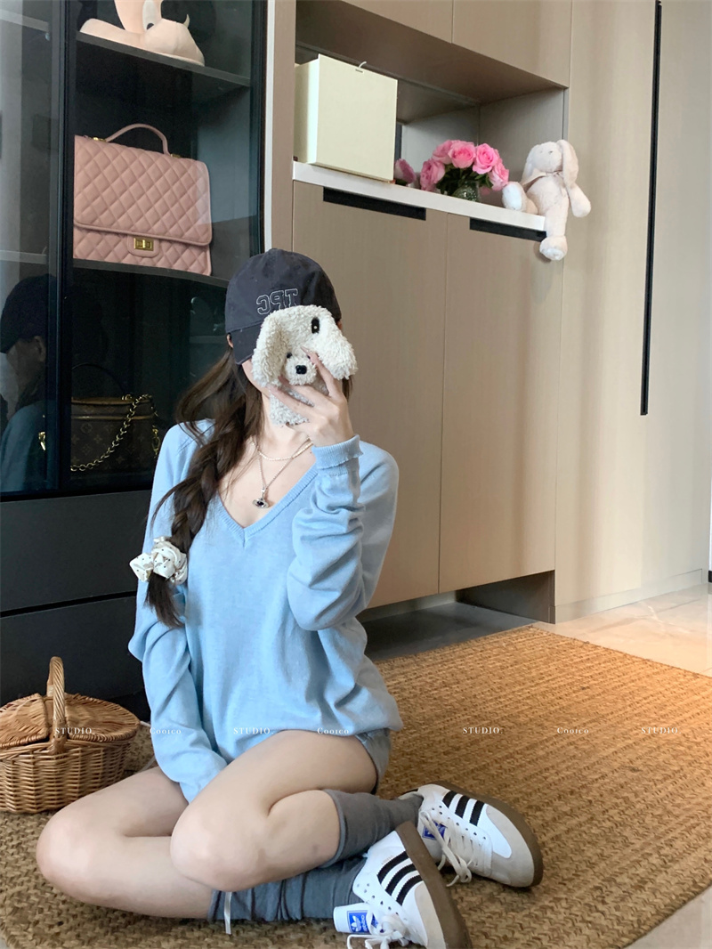 Women's Loose Soft V-Neck Knit Top Light Summer Sun Protection Shirt