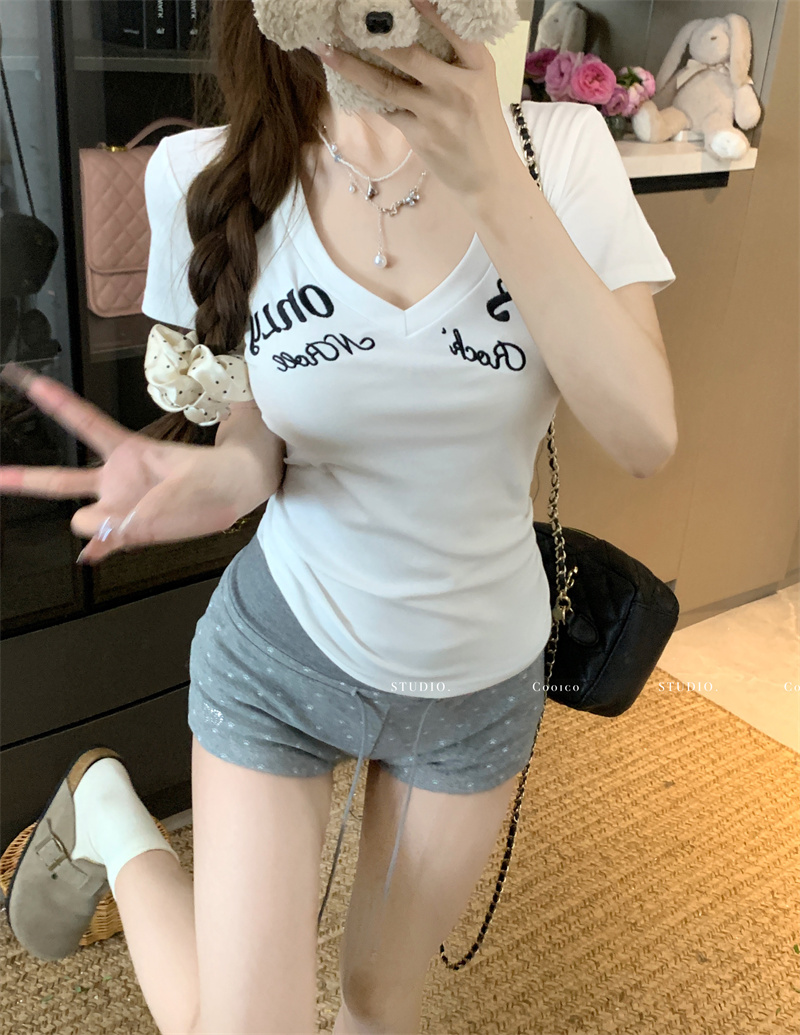 American Retro V-Neck Short Sleeve T-Shirt for Women - Image 3