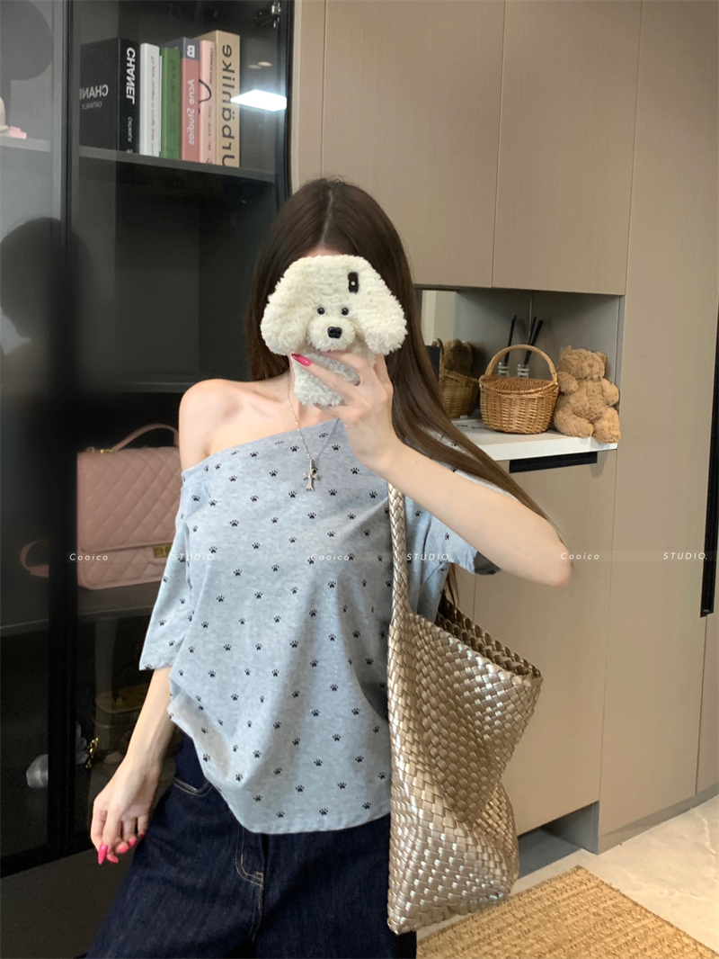 Gray One-Shoulder Printed Short-Sleeve T-Shirt for Women Summer Loose Off-Shoulder Top - Image 2