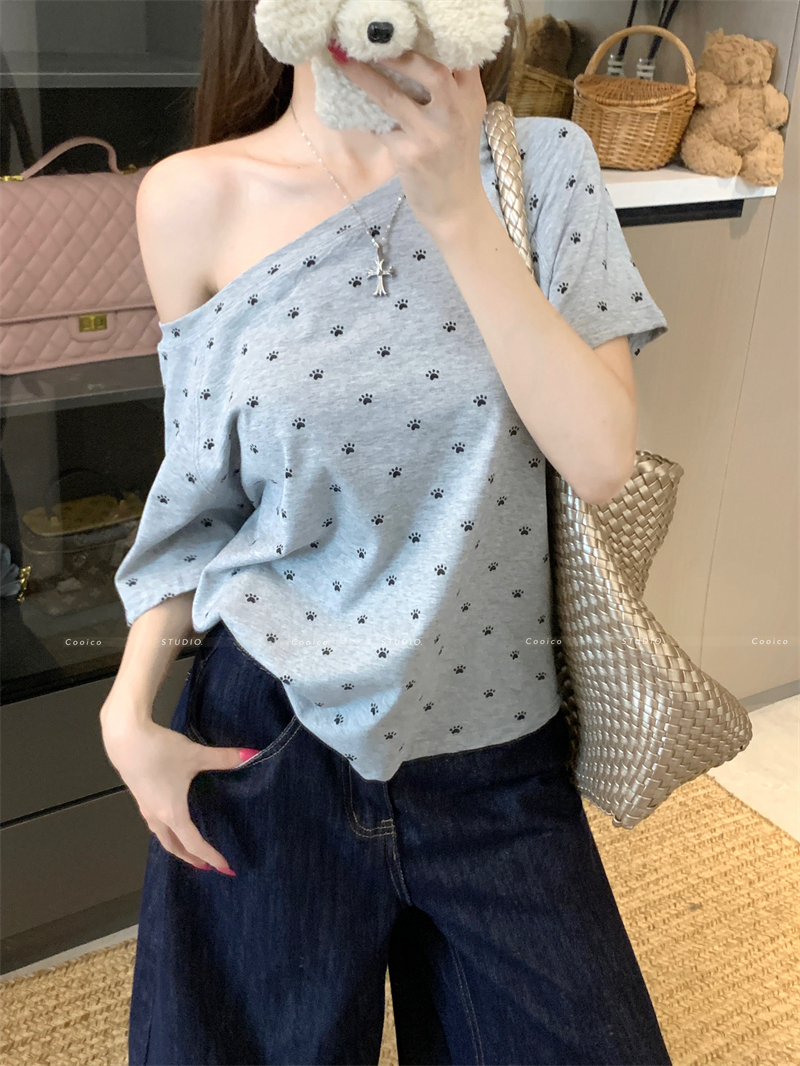 Gray One-Shoulder Printed Short-Sleeve T-Shirt for Women Summer Loose Off-Shoulder Top - Image 3