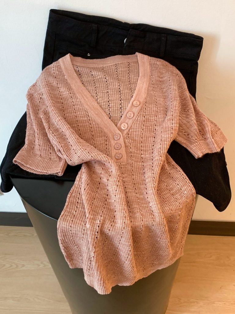 Korean Hollow V-Neck Button Short Sleeve Knit Top Women Summer Lazy Style