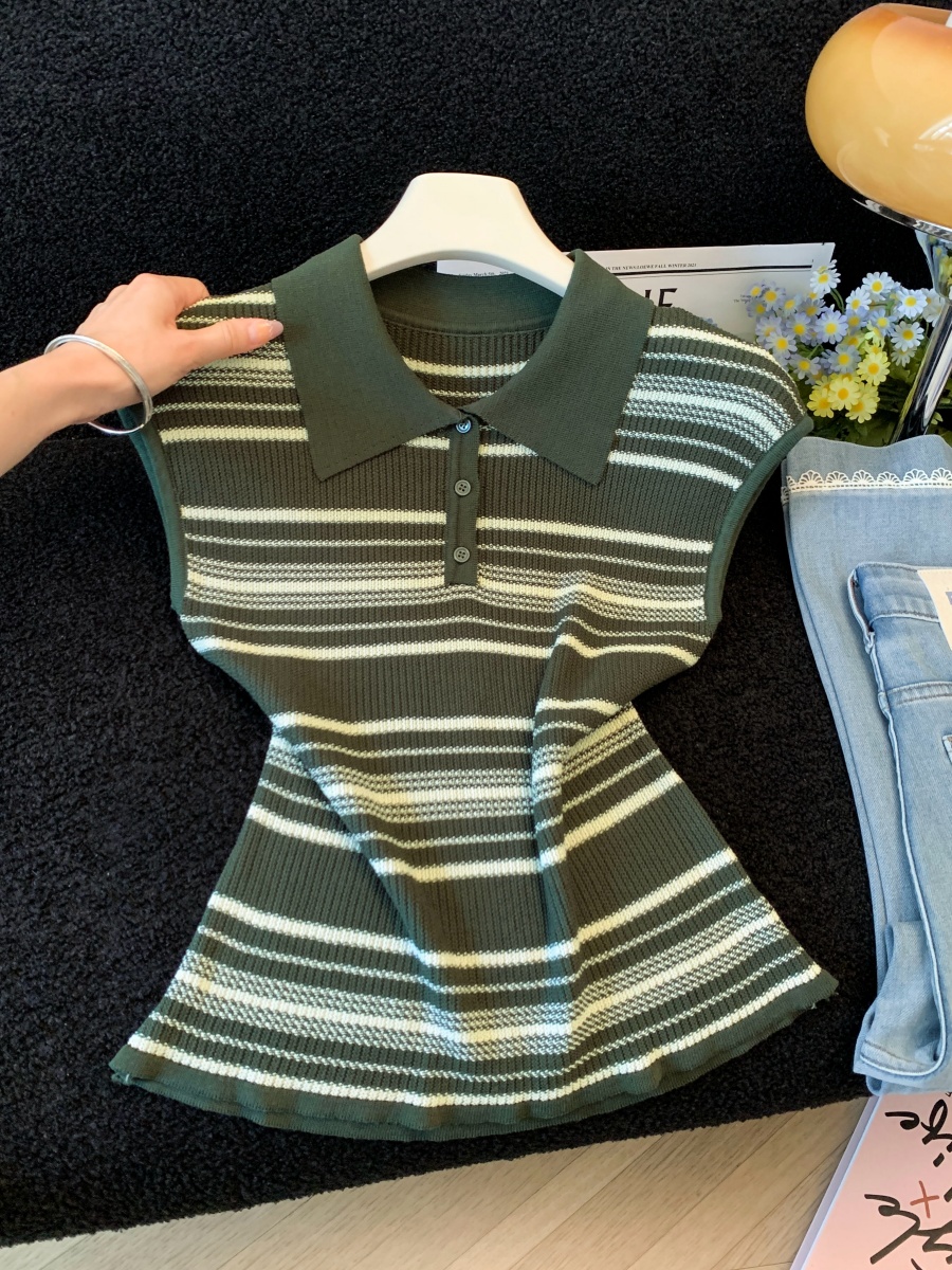 2026 Summer New Casual Slim Fit Button Color Block Striped Sleeveless Lapel Knit Top for Women - Image 2